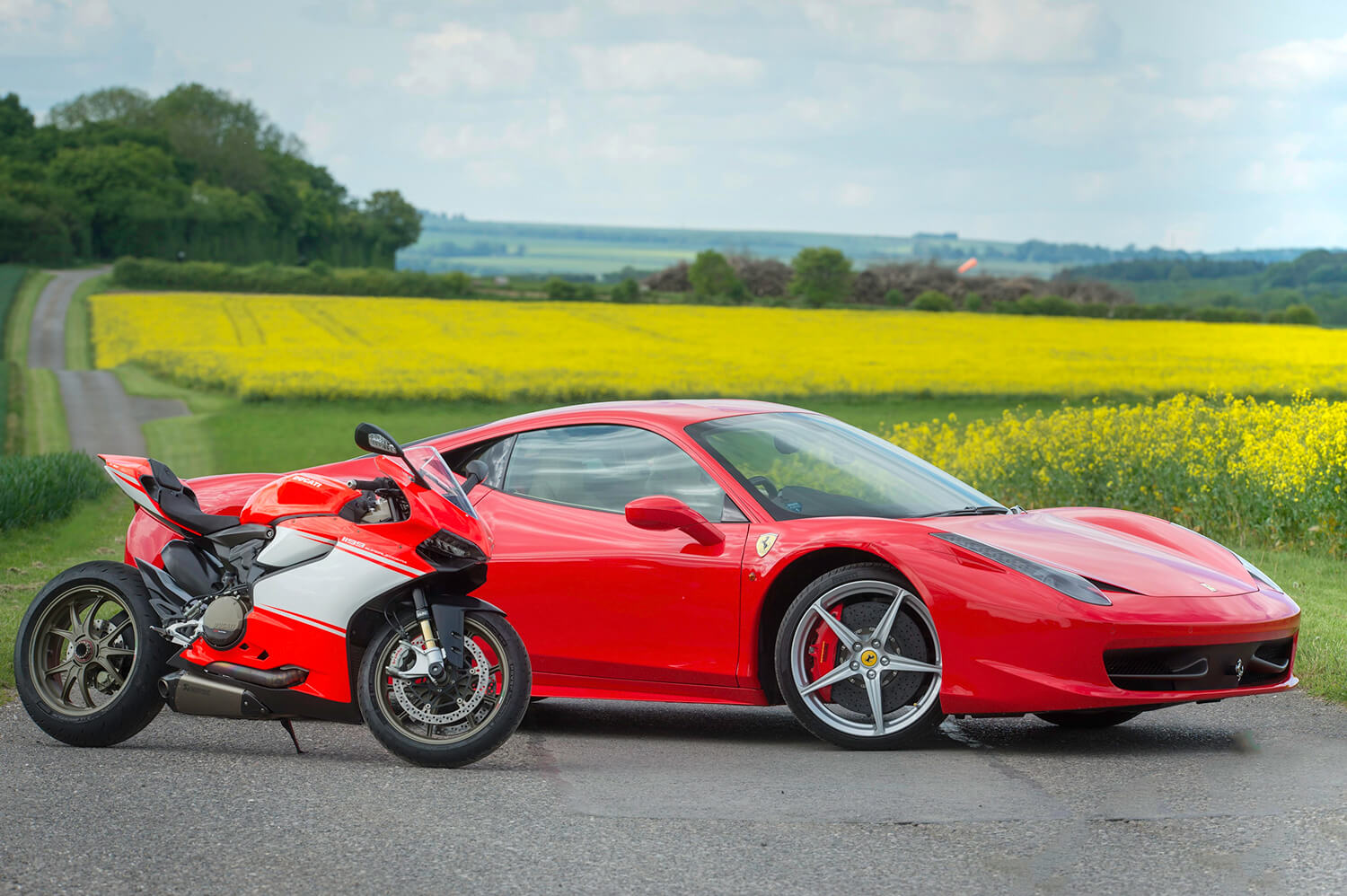 Ducati-Superlegerra-and-Ferrari-458-b